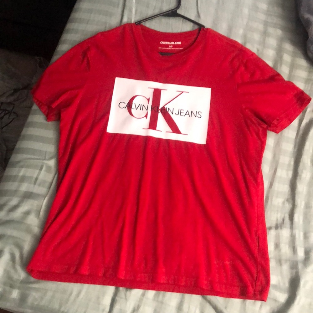 Red t shirt